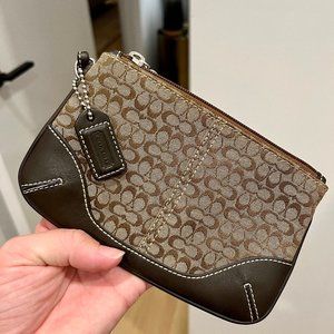 Coach Wristlet - Brown | Small Size